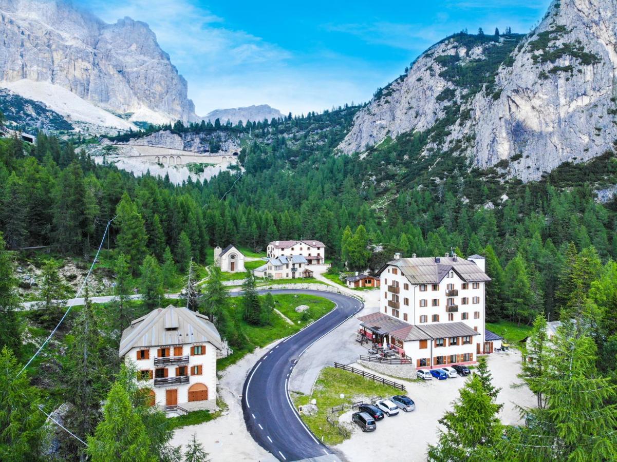 Hotel Al Sasso Di Stria Andraz Exterior foto