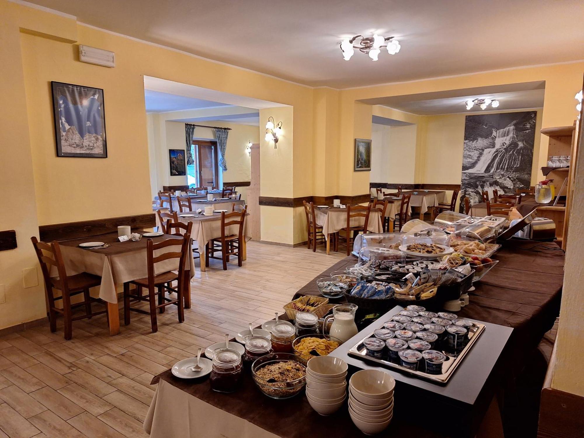 Hotel Al Sasso Di Stria Andraz Exterior foto